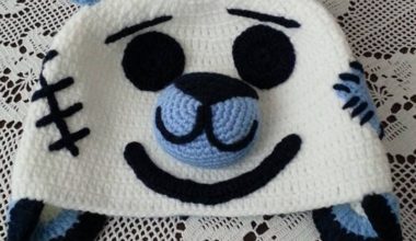 Erkek çocukları için şık bere modeli