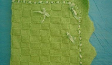 Yeşil örgü bebek battaniye modelleri