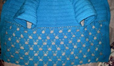 Mavi örgü kız çocuk yelek modeli