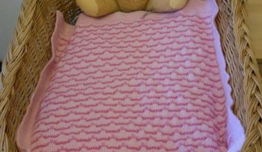 Bebek beşikleri için örgü battaniye