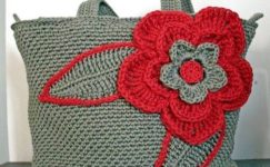 Gri kırmızı örgü bayan çanta modeli