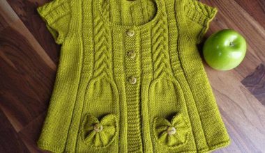 Yeşil örgü kız çocuk yelek