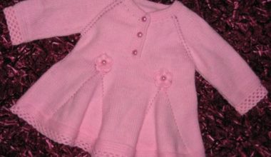 Pembe örgü çocuk elbise