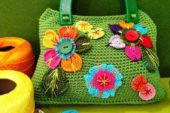 Renkli örgü el çantası