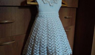 Beyaz tığ işi örgü elbise