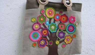 Renkli örgü motifleriye çanta tasarımı