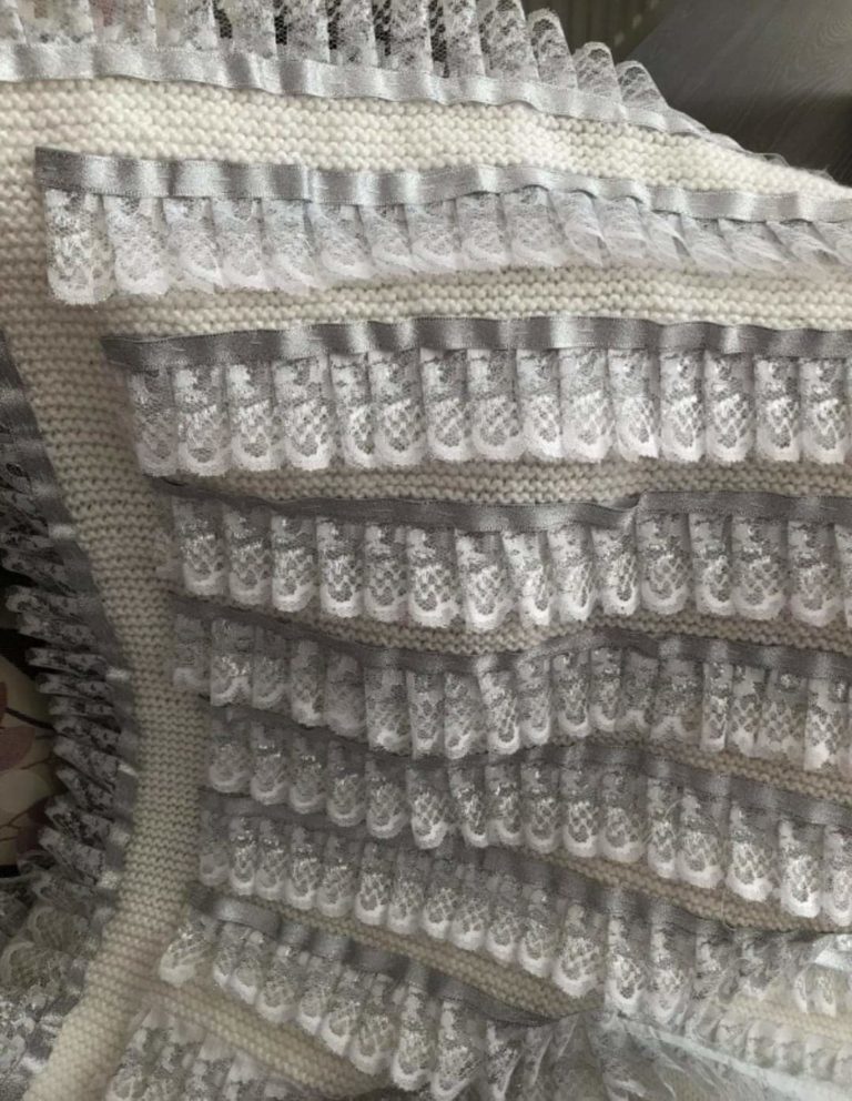 Süslü bebek battaniye modeli
