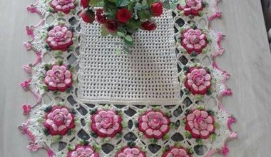 Çiçekli örgü masa örtüsü