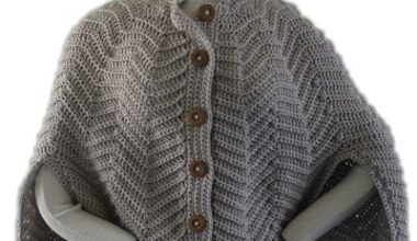 Gri bayan düğmeli şal modeli