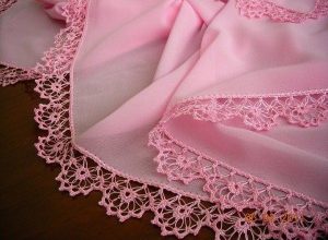 Pembe tülbent kenarı Pembe tülbent kenarı