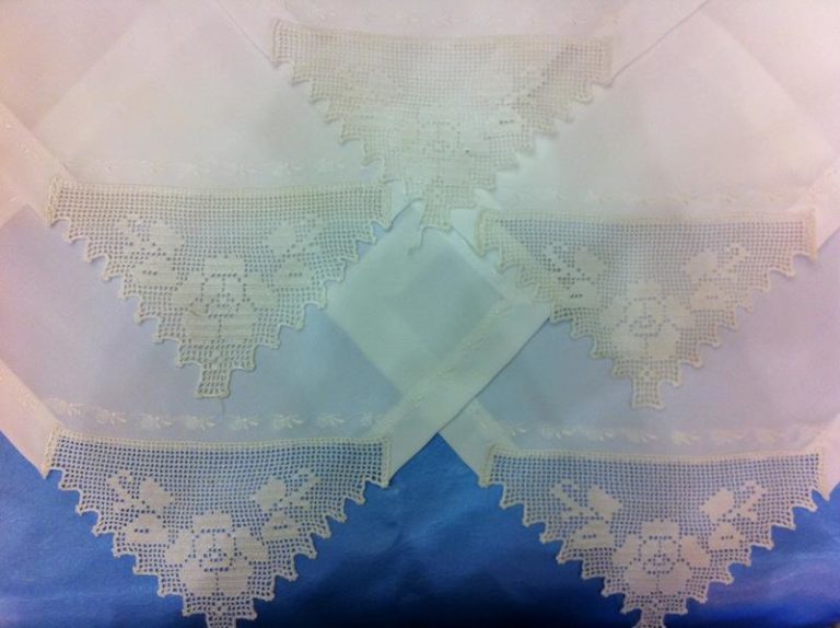 Beyaz dantel mutfak peçetesi