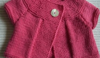 Pembe haroşa örgü kız çocuk yelek