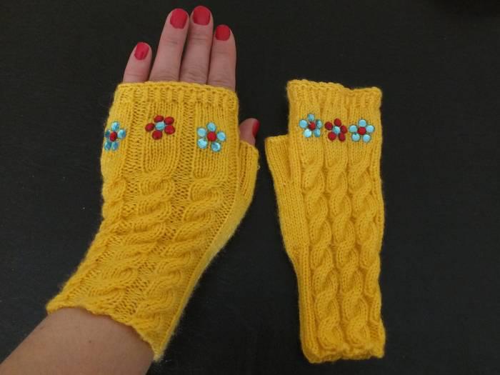 Sarı bayan eldivenleri