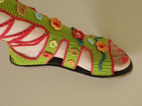 419354_350266248391803_1936057657_n