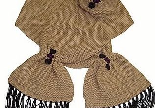 Kahverengi örgü atkı ve bere modeli