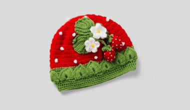 Çilek modelli örgü bere