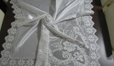 Beyaz dantel örgü damat bohçaları Beyaz dantel örgü damat bohçaları