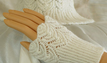 parmaksiz eldiven modelleri beyaz renk ornek örgü dantel motifli