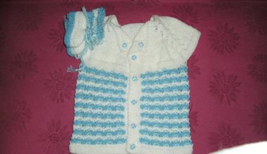 Mavi beyaz bebek yeleği