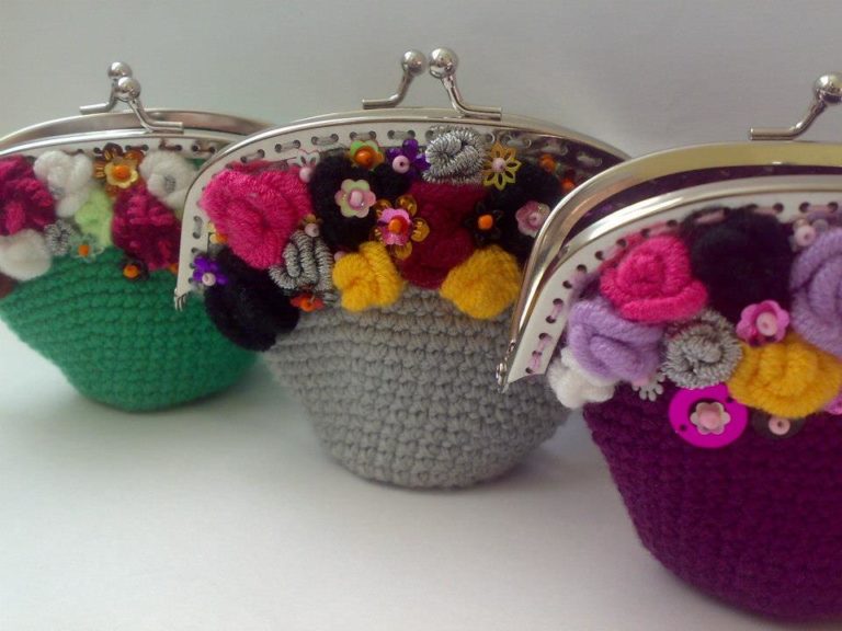 Örgüden bozuk para cüzdanı