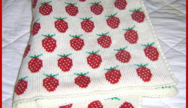 Çilek desenli örgü battniye