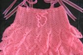 Pembe örgü bebek elbisesi