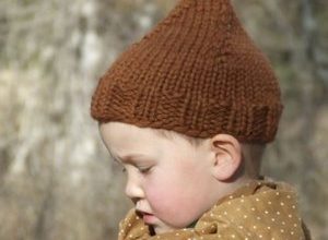 cok tatli bebek erkek cocuk bere sapka modeli örgü ornegi modeli