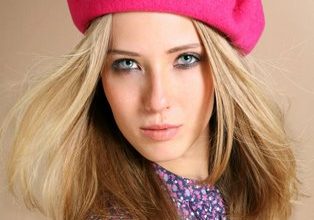Pembe Renklerde Duz Sade Bayan sapka Modeli ornegi