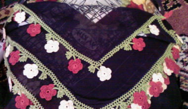 Çiçekli örgü oya modeli