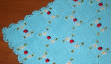 Mavi hasır örgü bebek battaniyesi