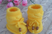 Sarı bebek patik modelleri