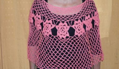 Pembe çiçek motifli örgü bayan şal