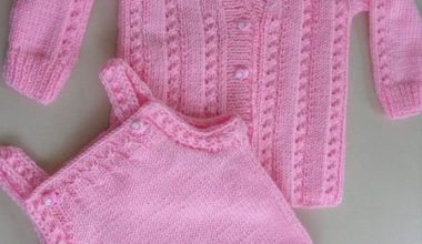 Pembe örgü bebek takımları Pembe örgü bebek takımları